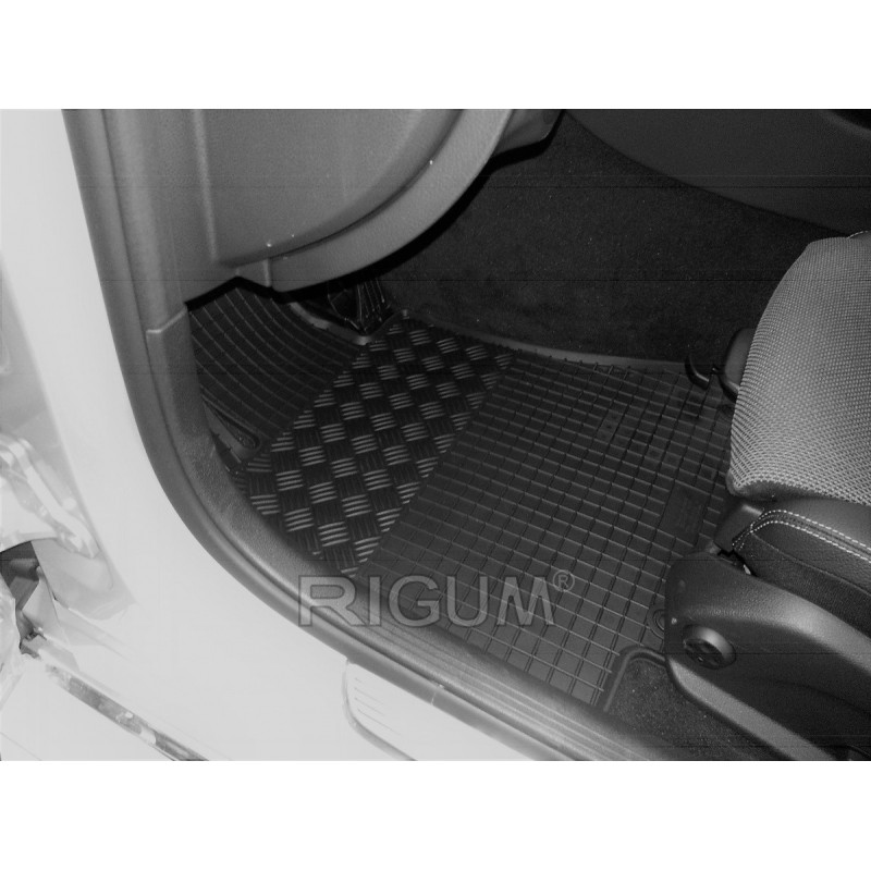 Gumijas auto paklāji Mercedes-Benz C-class W205 (2014-2021) RIGUM, melni