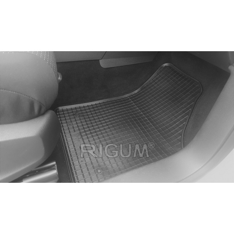 Rubber Car Mats VOLKSWAGEN TOURAN (2003-2014) RIGUM, Black