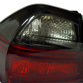 BMW e90 (05-08) aizmugurejie lukturi, sarkani/tonēti